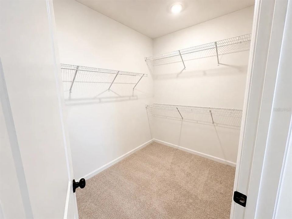 For Rent: $2,900 (3 beds, 2 baths, 1648 Square Feet)