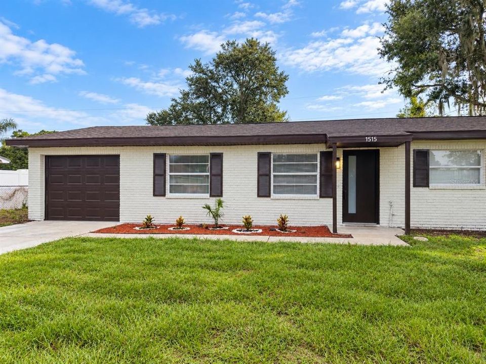 For Sale: $310,000 (3 beds, 2 baths, 1530 Square Feet)