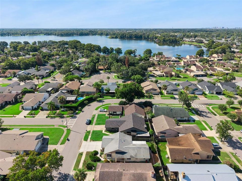 For Sale: $349,900 (2 beds, 2 baths, 1266 Square Feet)