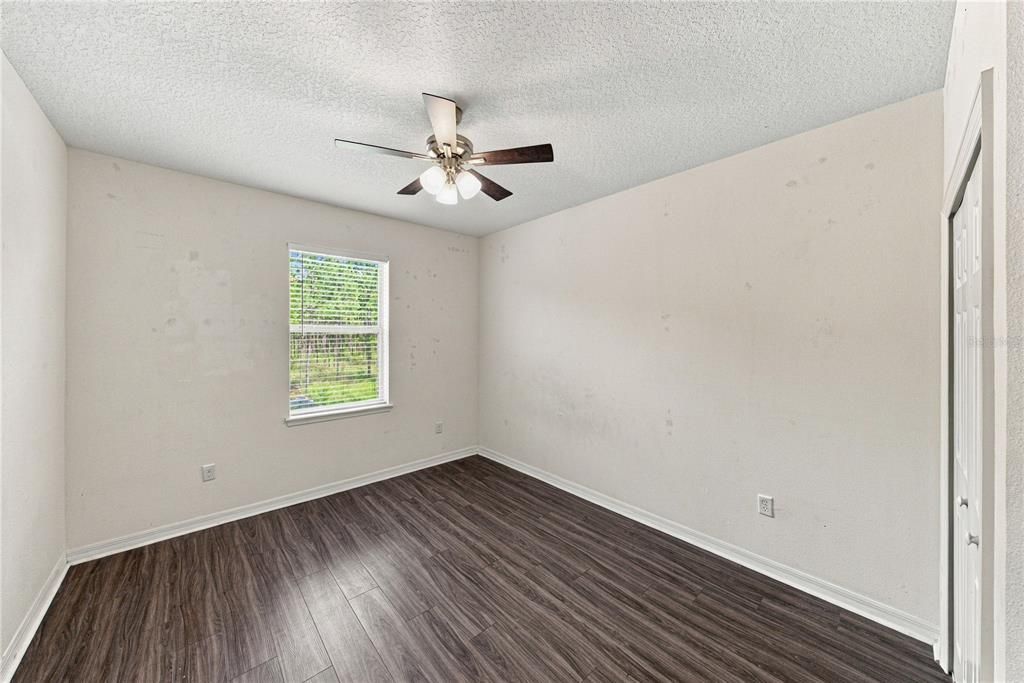For Sale: $349,900 (4 beds, 3 baths, 2151 Square Feet)