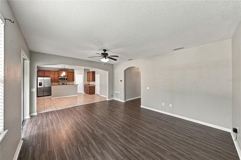 For Sale: $349,900 (4 beds, 3 baths, 2151 Square Feet)