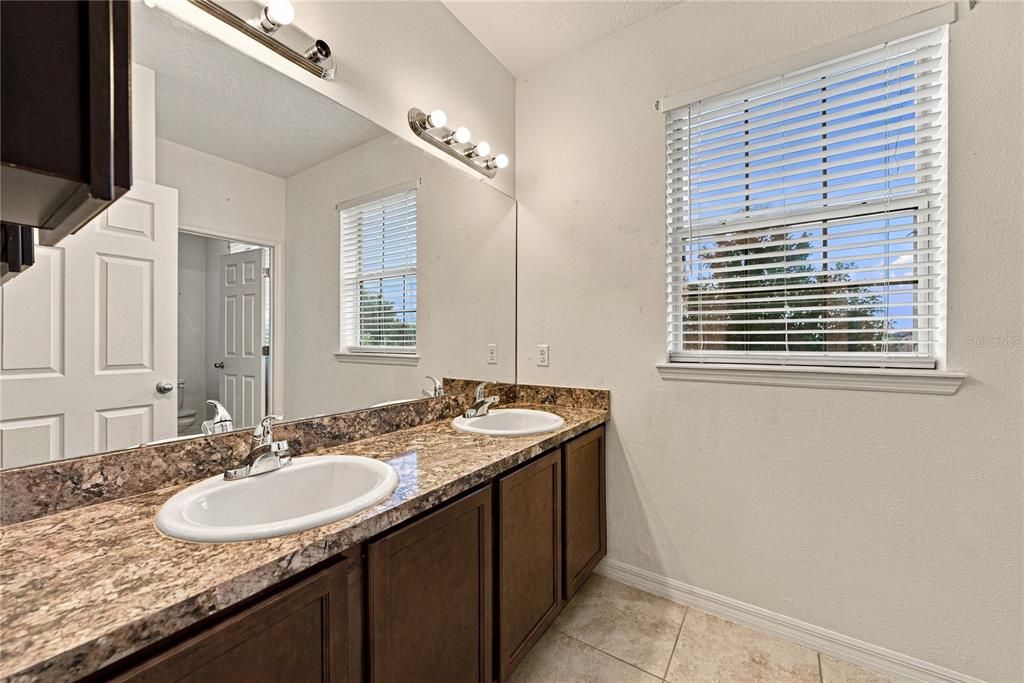 For Sale: $349,900 (4 beds, 3 baths, 2151 Square Feet)