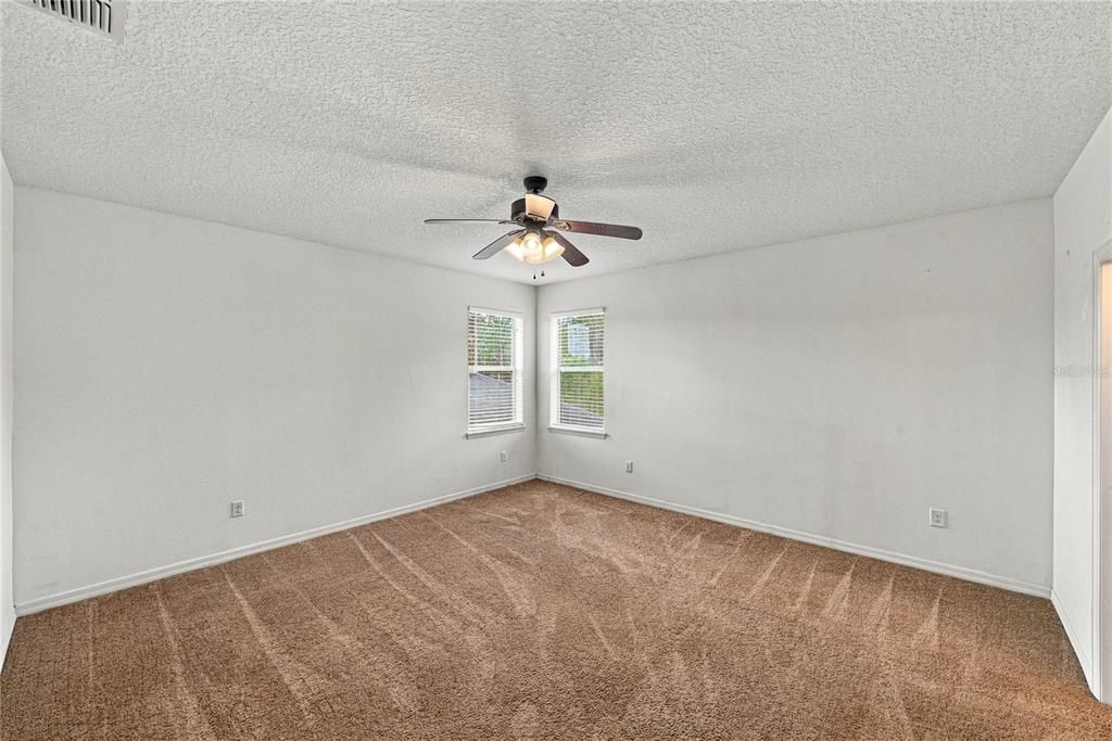 For Sale: $349,900 (4 beds, 3 baths, 2151 Square Feet)