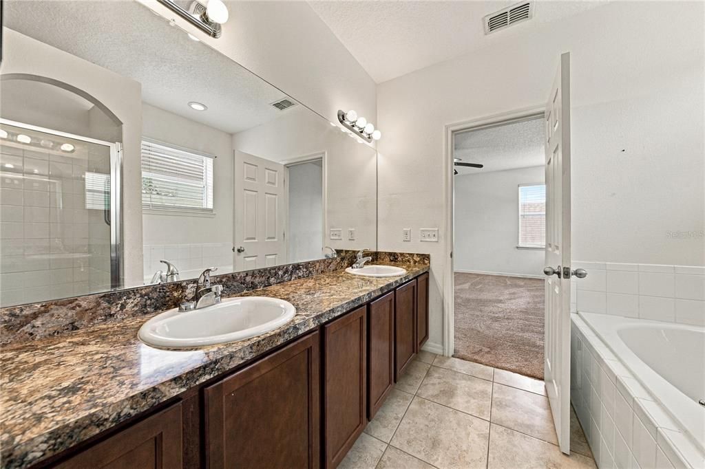 For Sale: $349,900 (4 beds, 3 baths, 2151 Square Feet)