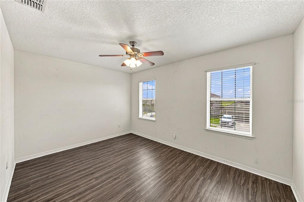 For Sale: $349,900 (4 beds, 3 baths, 2151 Square Feet)