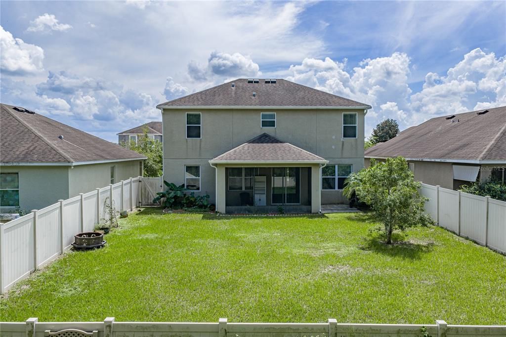 For Sale: $349,900 (4 beds, 3 baths, 2151 Square Feet)