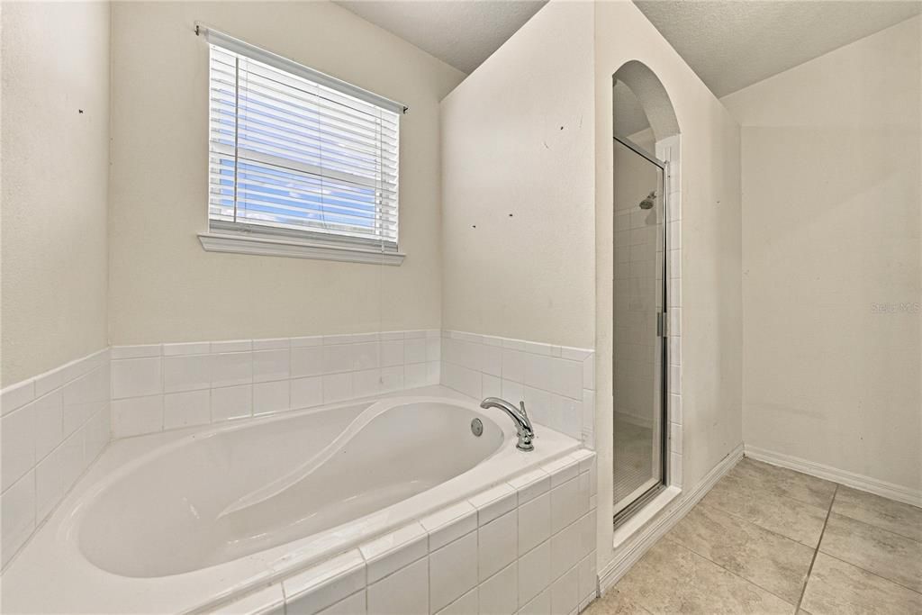 For Sale: $349,900 (4 beds, 3 baths, 2151 Square Feet)