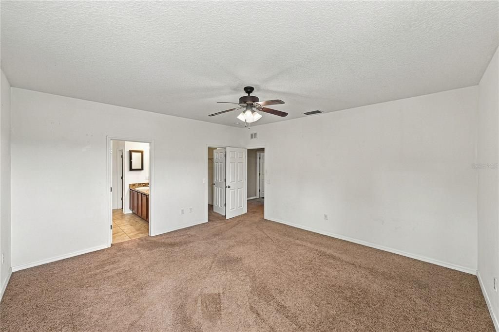 For Sale: $349,900 (4 beds, 3 baths, 2151 Square Feet)