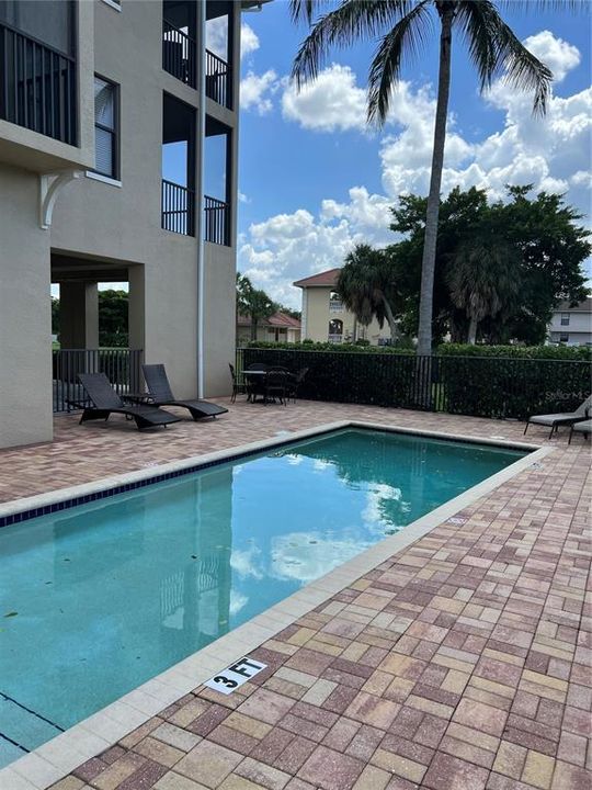 For Rent: $3,800 (3 beds, 2 baths, 1882 Square Feet)