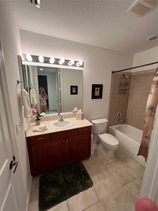 For Rent: $3,800 (3 beds, 2 baths, 1882 Square Feet)