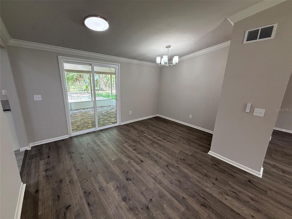 For Sale: $260,000 (3 beds, 2 baths, 1528 Square Feet)