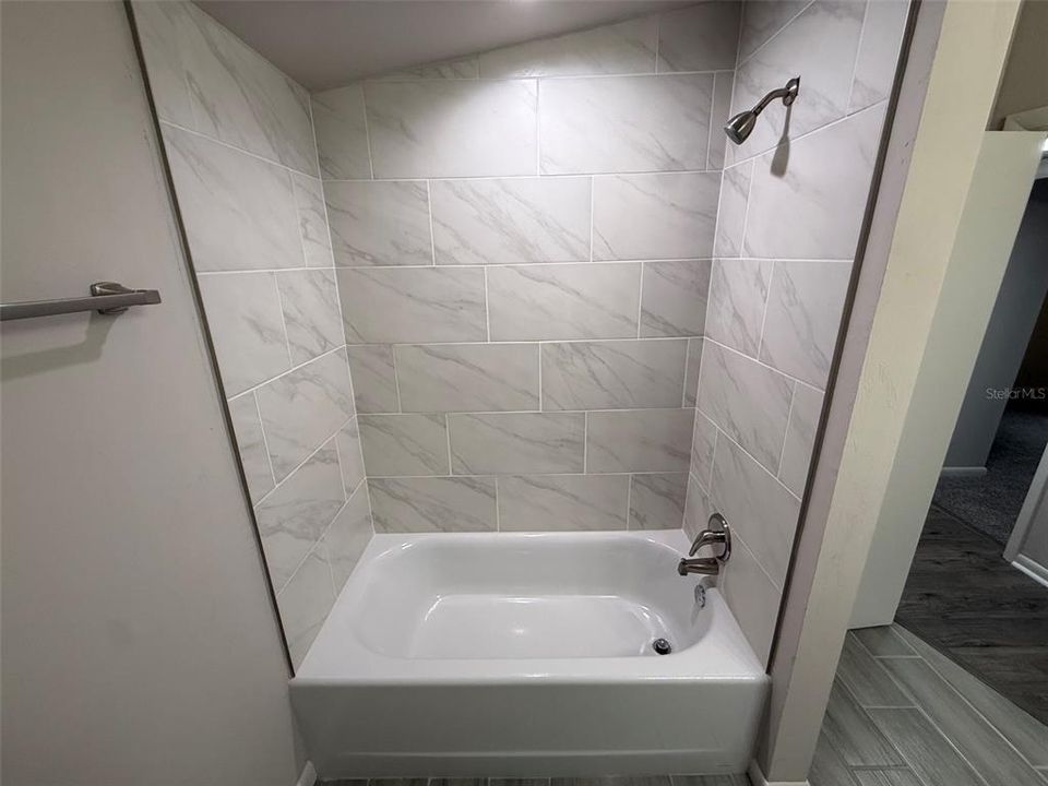 For Sale: $260,000 (3 beds, 2 baths, 1528 Square Feet)