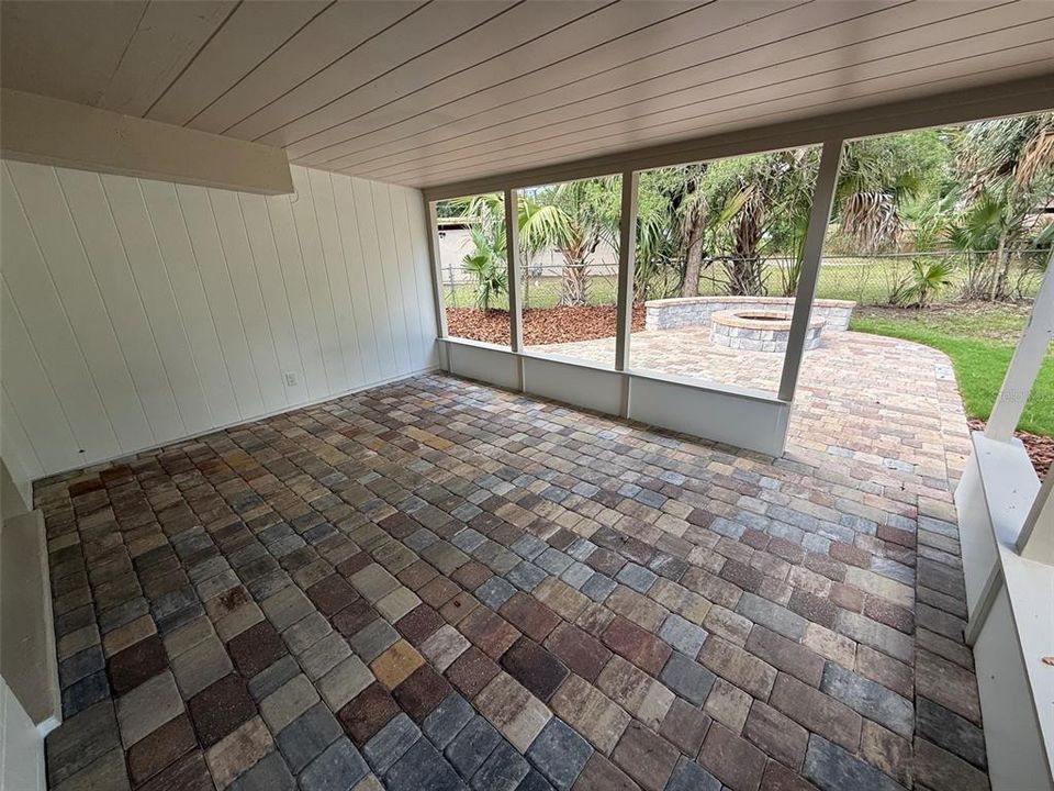 For Sale: $260,000 (3 beds, 2 baths, 1528 Square Feet)