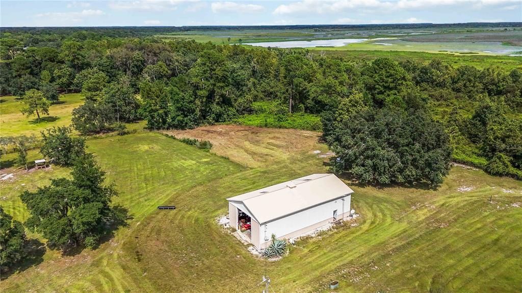 En Venta: $1,250,000 (9.36 acres)