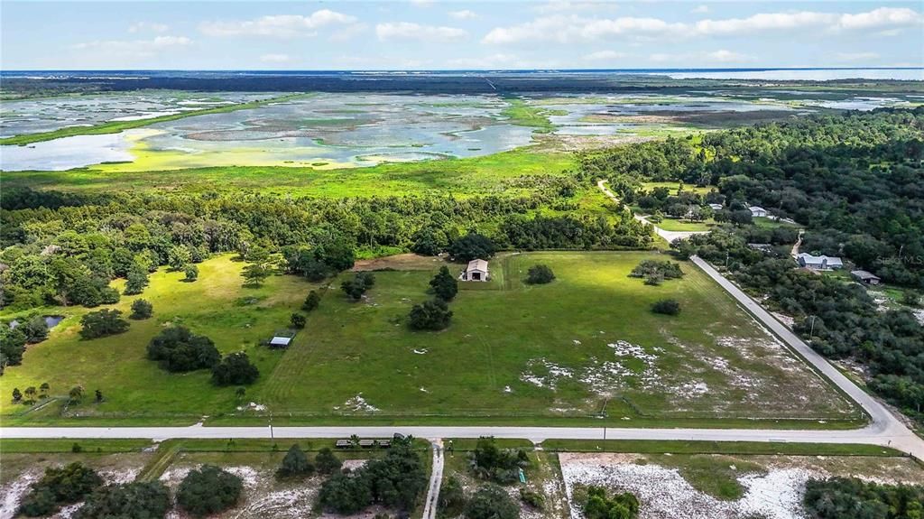 На продажу: $500,000 (9.91 acres)