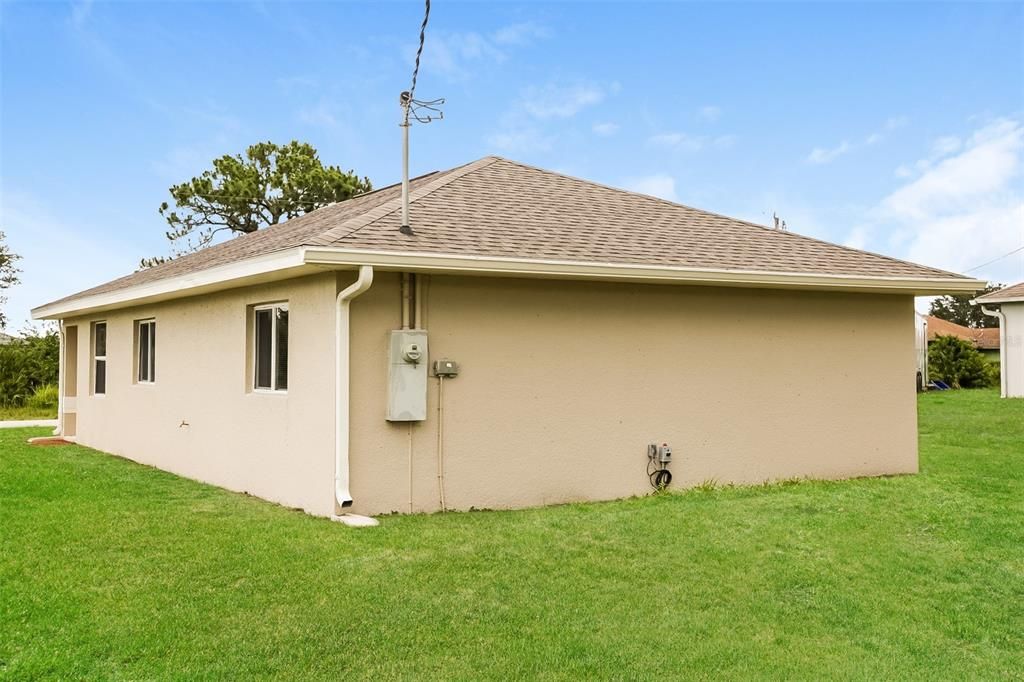 В аренду: $1,325 (3 спален, 2 ванн, 1048 Квадратных фут)