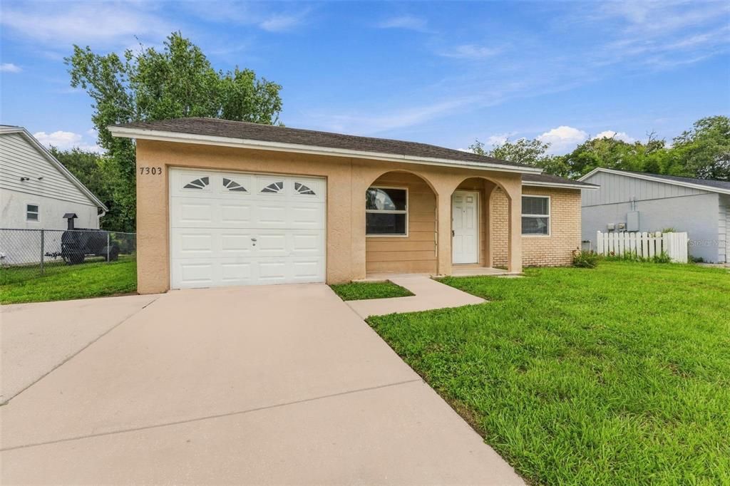 For Sale: $214,900 (3 beds, 2 baths, 1082 Square Feet)