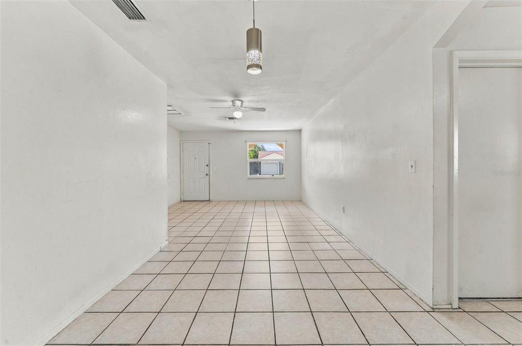 For Sale: $214,900 (3 beds, 2 baths, 1082 Square Feet)