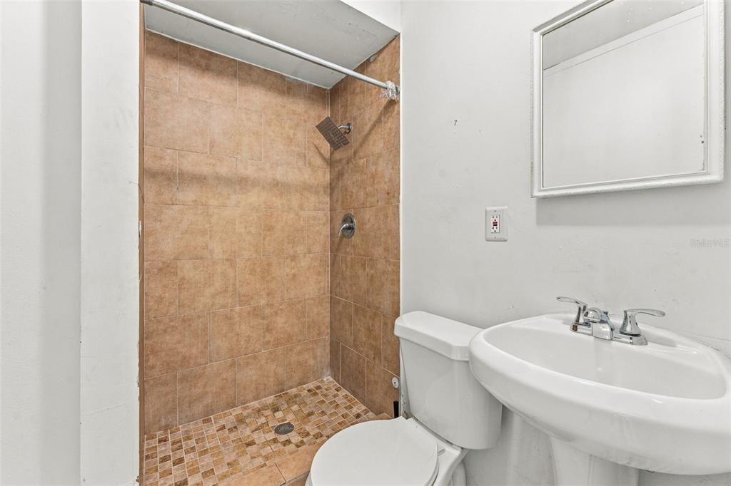 For Sale: $214,900 (3 beds, 2 baths, 1082 Square Feet)