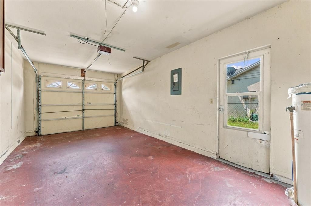 For Sale: $214,900 (3 beds, 2 baths, 1082 Square Feet)