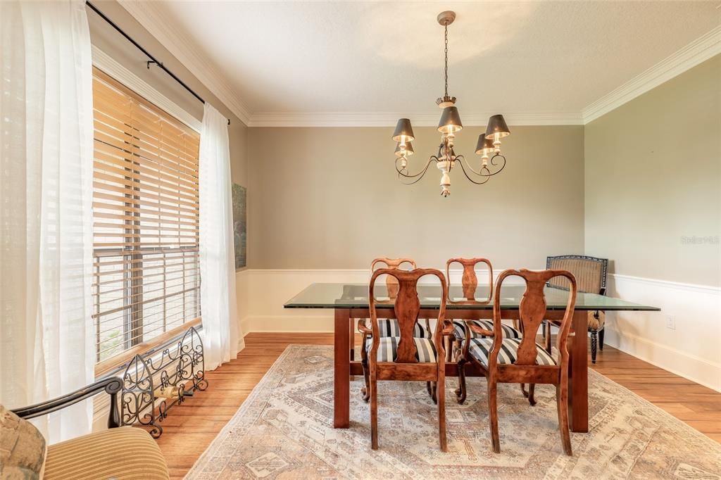 For Sale: $549,000 (3 beds, 3 baths, 2214 Square Feet)