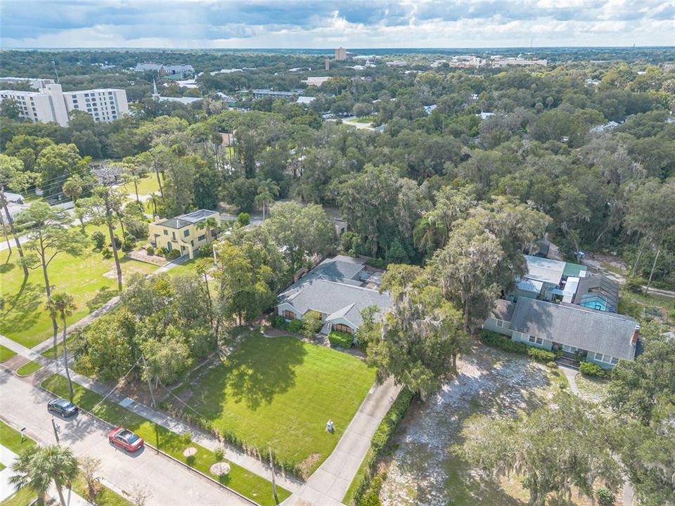 For Sale: $549,000 (3 beds, 3 baths, 2214 Square Feet)