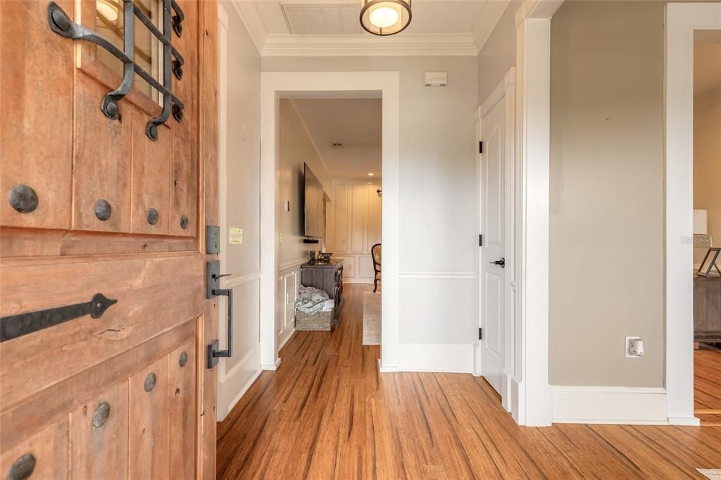 For Sale: $549,000 (3 beds, 3 baths, 2214 Square Feet)