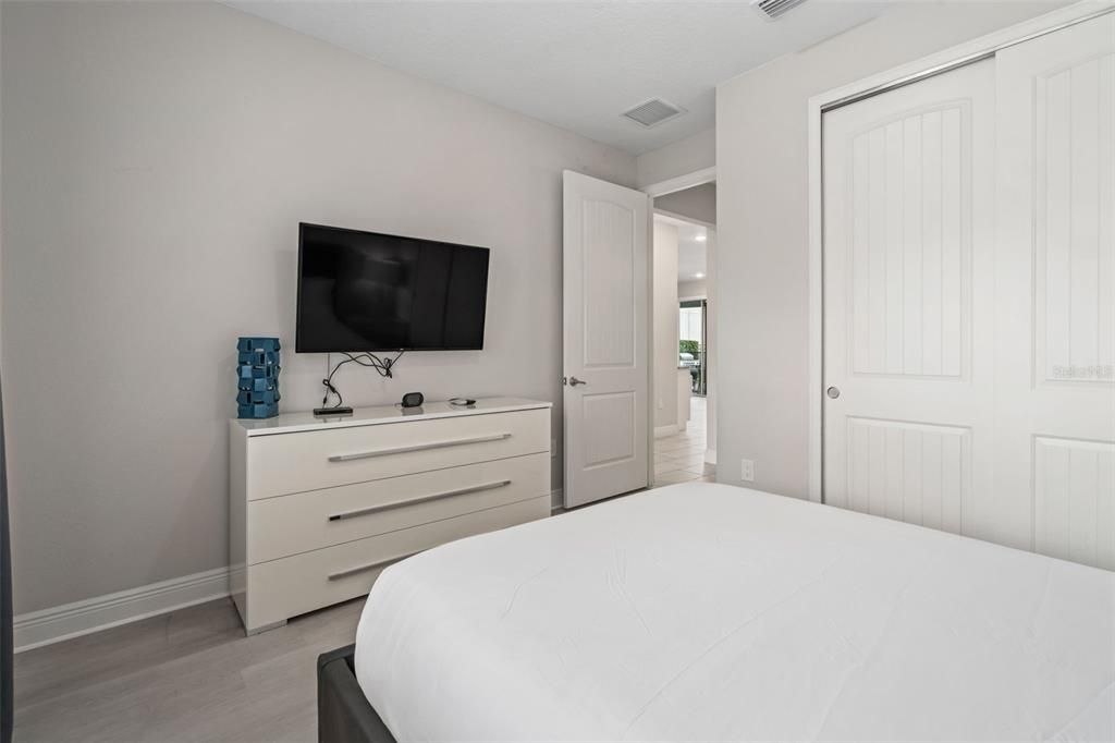 待售: $699,000 (5 贝兹, 5 浴室, 2945 平方英尺)