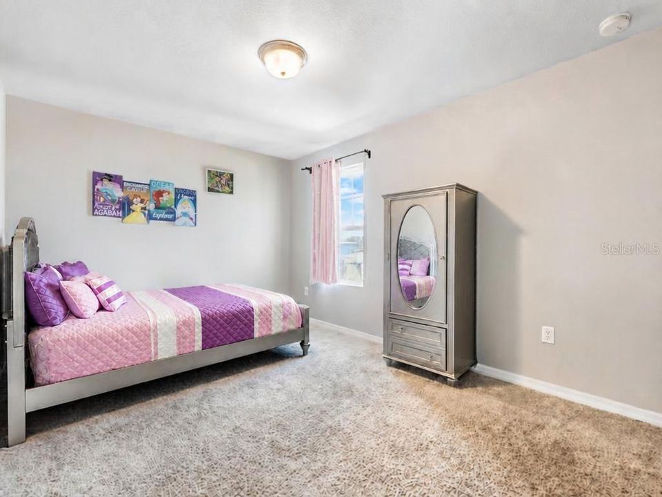 For Rent: $2,200 (4 beds, 2 baths, 2364 Square Feet)