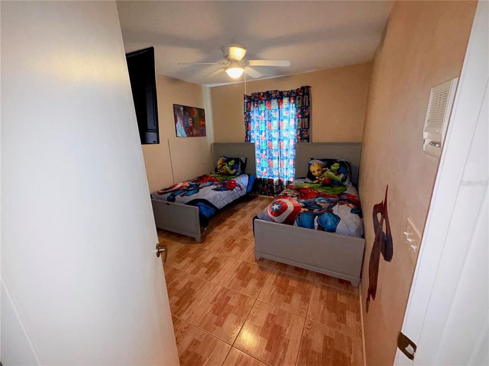 На продажу: $380,000 (4 спален, 2 ванн, 2327 Квадратных фут)