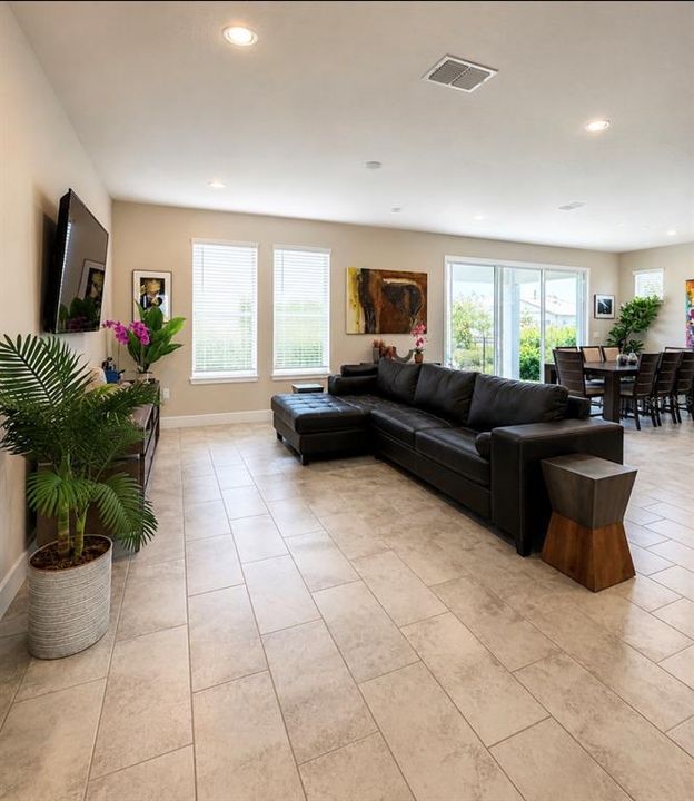 For Rent: $4,800 (3 beds, 3 baths, 2362 Square Feet)