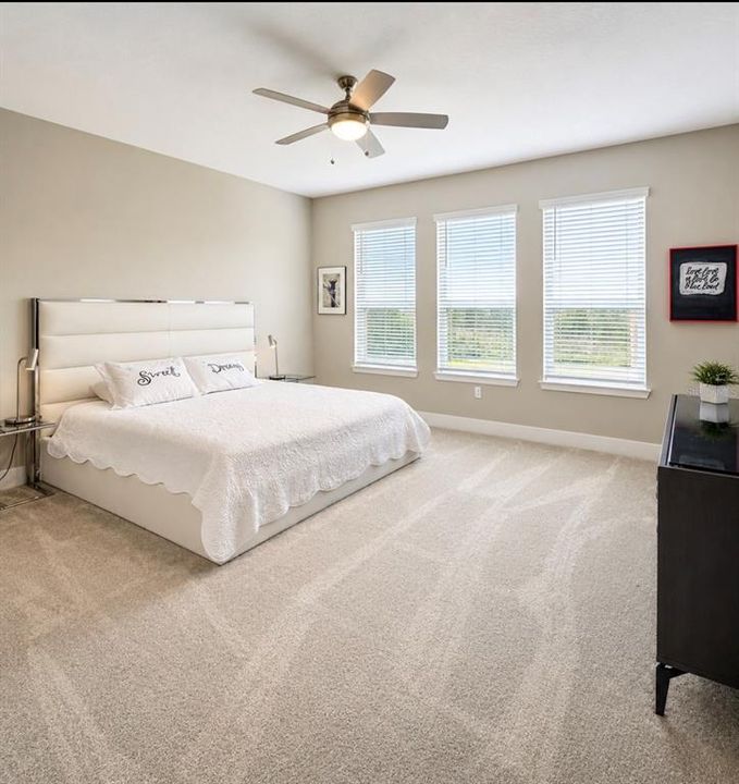 For Rent: $4,800 (3 beds, 3 baths, 2362 Square Feet)