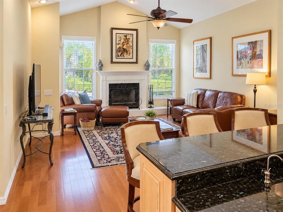 For Sale: $925,000 (3 beds, 2 baths, 3061 Square Feet)