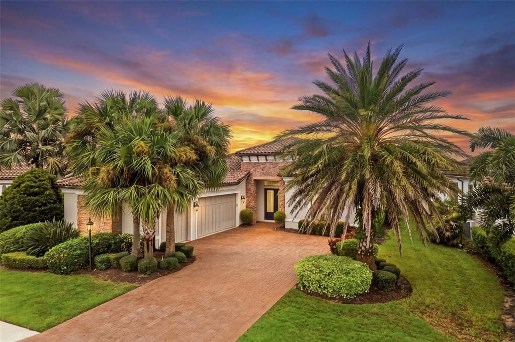 : $1,425,000 (3 beds, 3 baths, 2875 Square Feet)