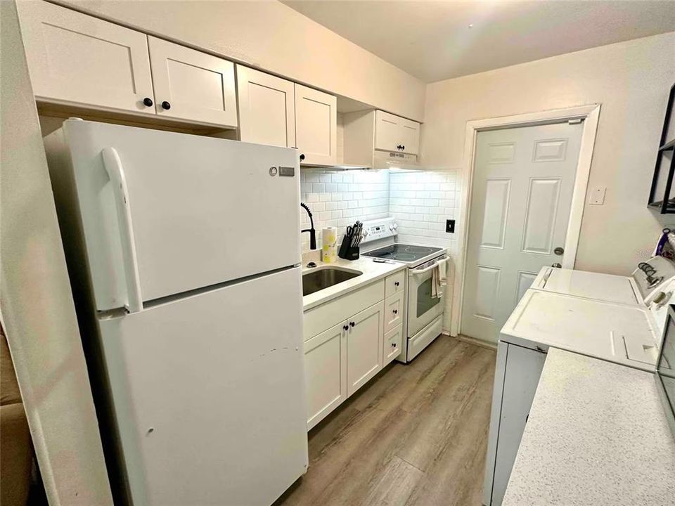 For Sale: $399,000 (4 beds, 0 baths, 1242 Square Feet)