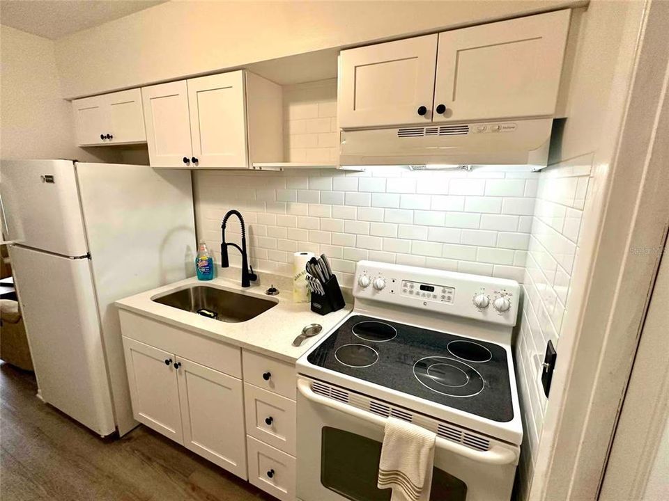 For Sale: $399,000 (4 beds, 0 baths, 1242 Square Feet)