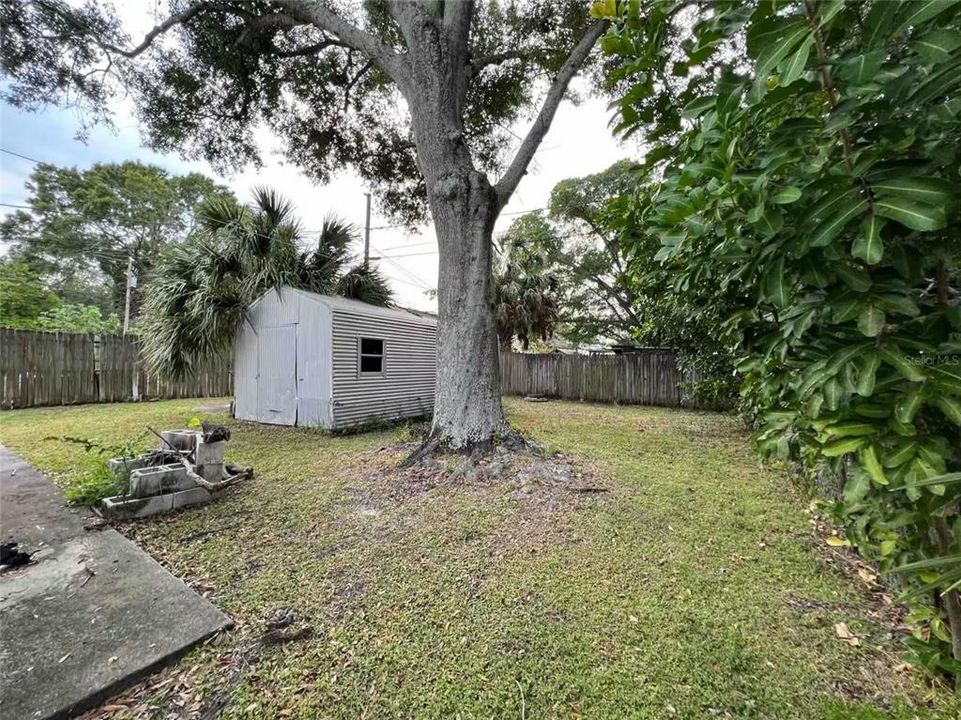 For Sale: $399,000 (4 beds, 0 baths, 1242 Square Feet)