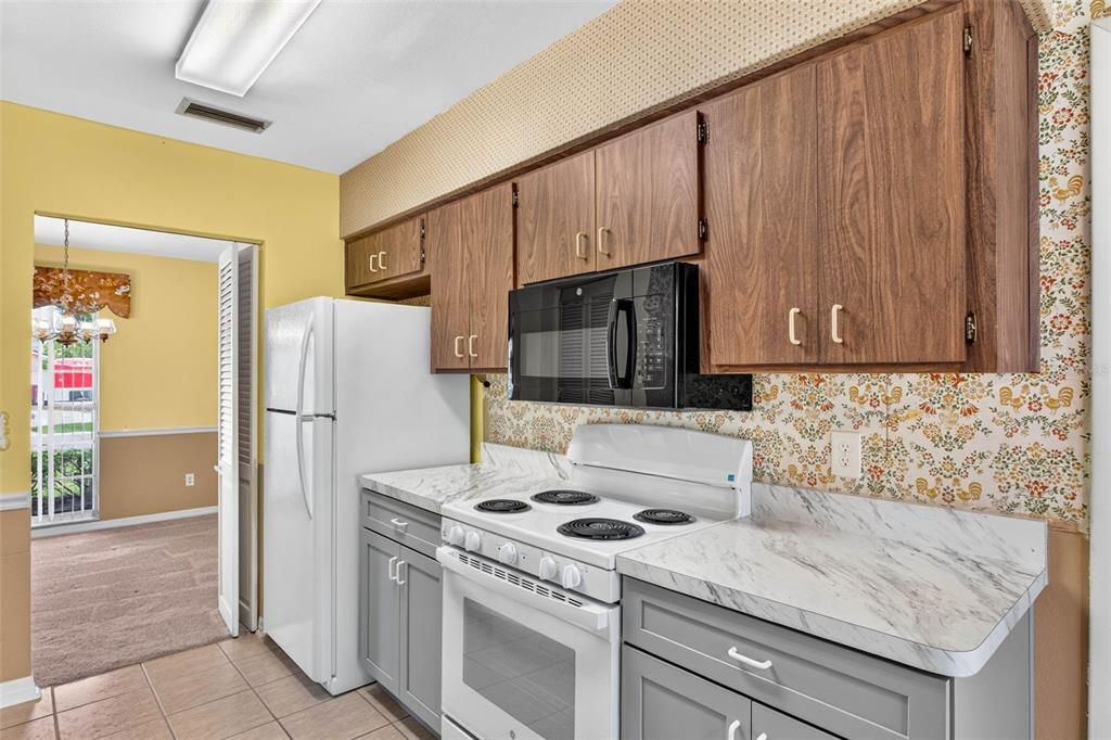 На продажу: $350,000 (3 спален, 2 ванн, 1438 Квадратных фут)