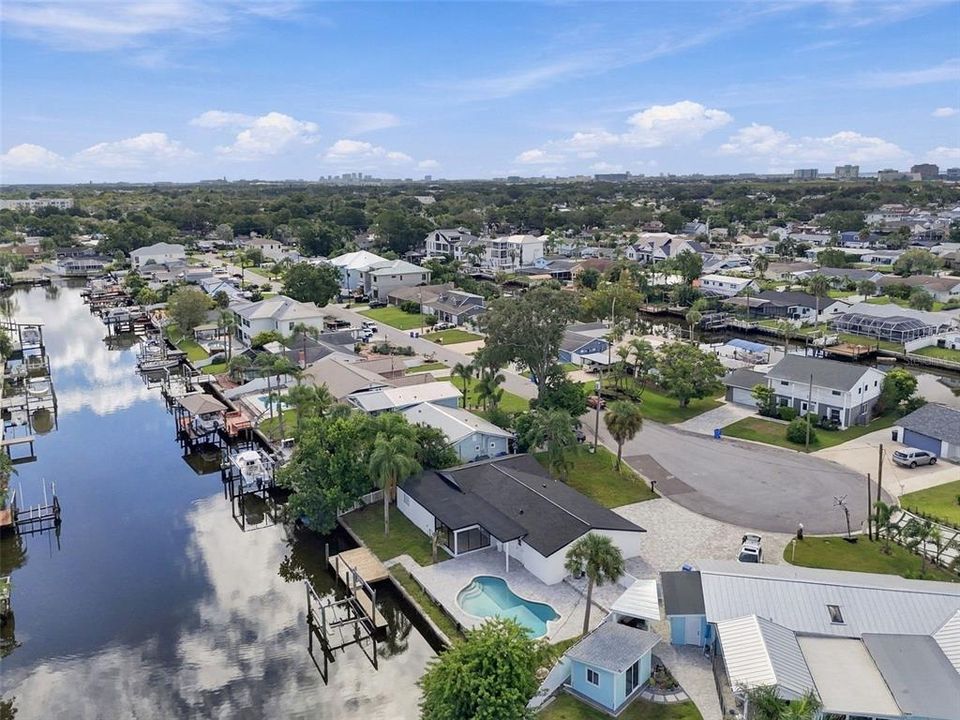 For Sale: $795,000 (3 beds, 4 baths, 1970 Square Feet)