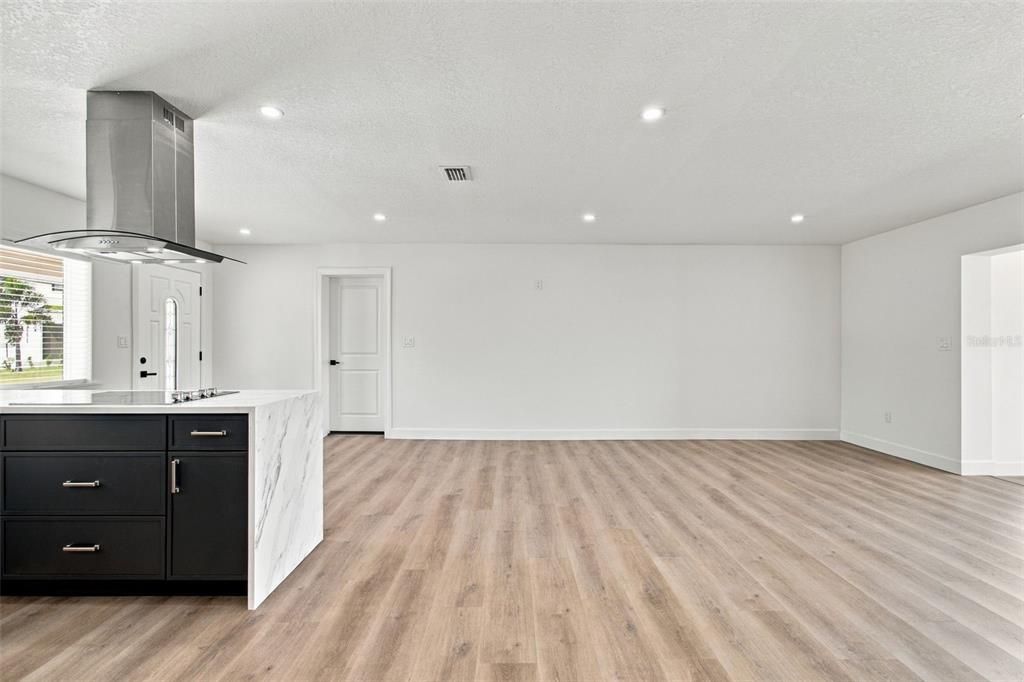 For Sale: $795,000 (3 beds, 4 baths, 1970 Square Feet)
