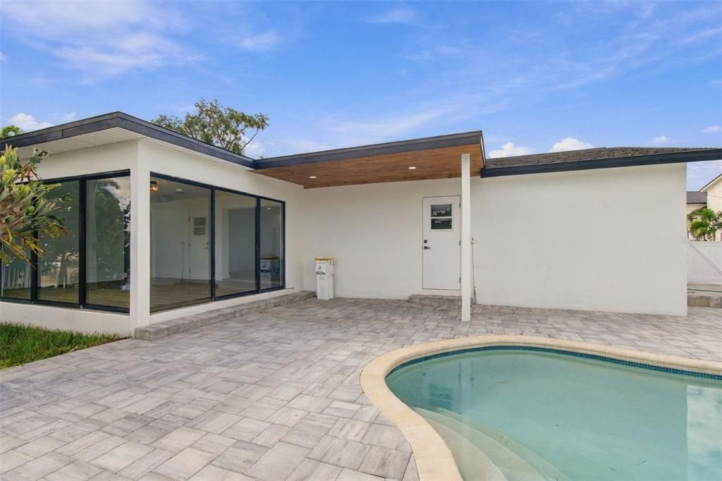 For Sale: $795,000 (3 beds, 4 baths, 1970 Square Feet)