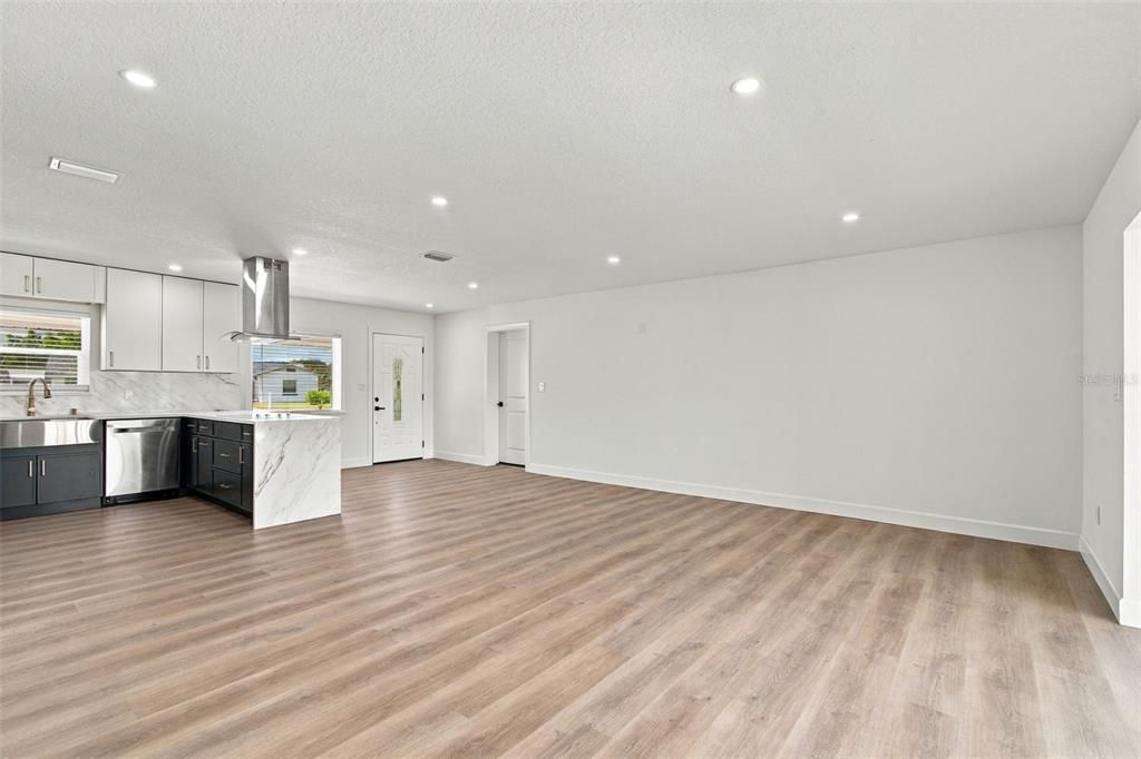 For Sale: $795,000 (3 beds, 4 baths, 1970 Square Feet)