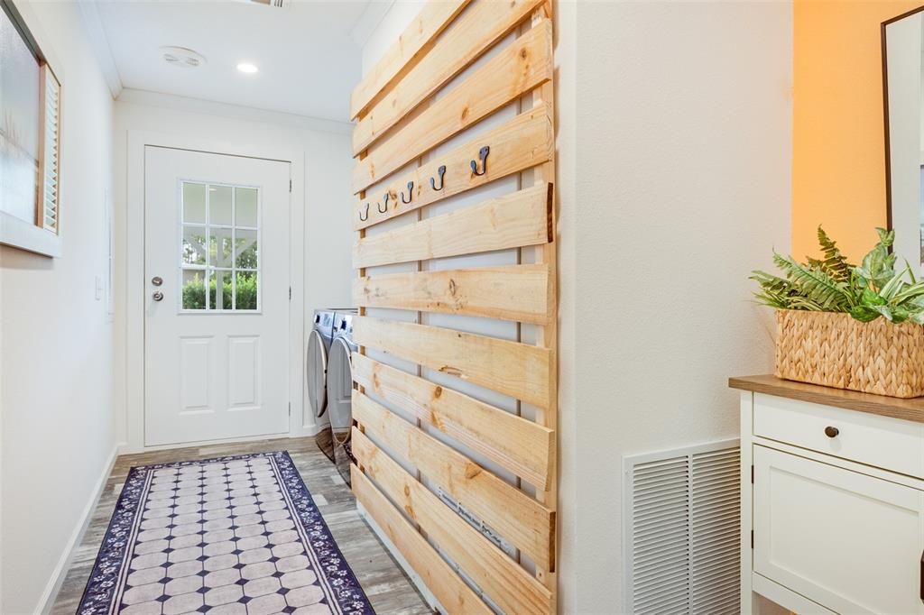 На продажу: $269,900 (3 спален, 2 ванн, 1680 Квадратных фут)