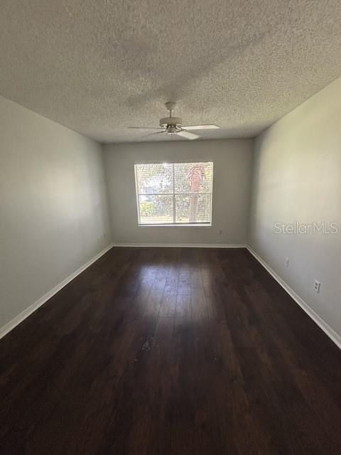 В аренду: $1,495 (2 спален, 2 ванн, 899 Квадратных фут)