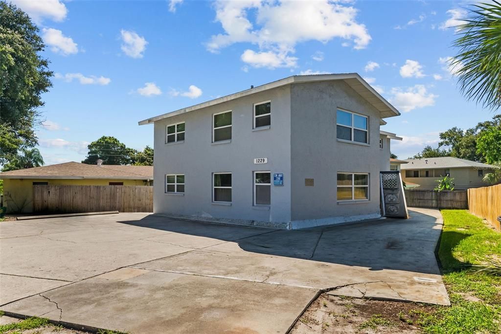 For Sale: $599,999 (4 beds, 0 baths, 2664 Square Feet)