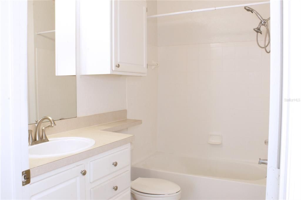 For Rent: $1,750 (2 beds, 2 baths, 1110 Square Feet)