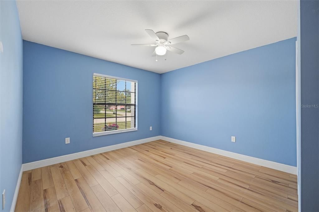 For Sale: $299,000 (2 beds, 2 baths, 1117 Square Feet)