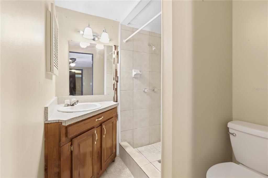 На продажу: $189,900 (3 спален, 2 ванн, 1153 Квадратных фут)