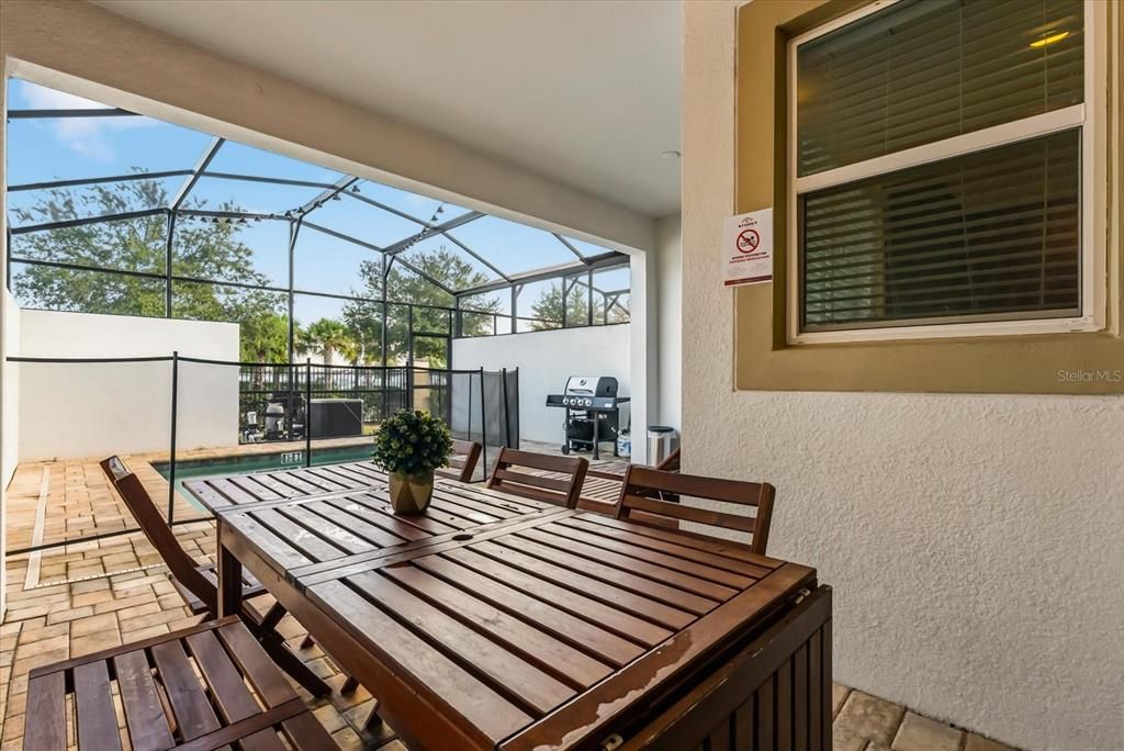 En Venta: $469,900 (4 camas, 4 baños, 2090 Pies cuadrados)