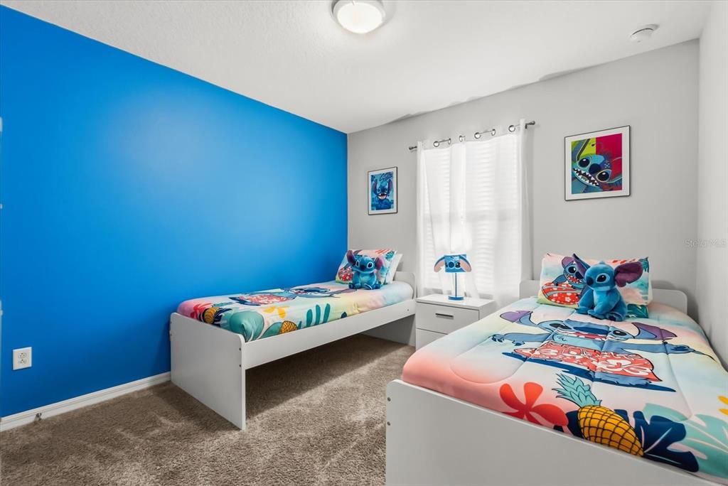 En Venta: $469,900 (4 camas, 4 baños, 2090 Pies cuadrados)
